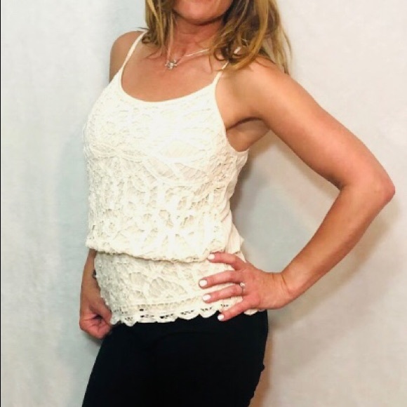 Lacey white top - Picture 1 of 4